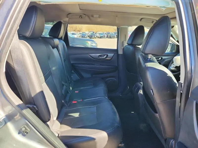 2016 NISSAN ROGUE SL  