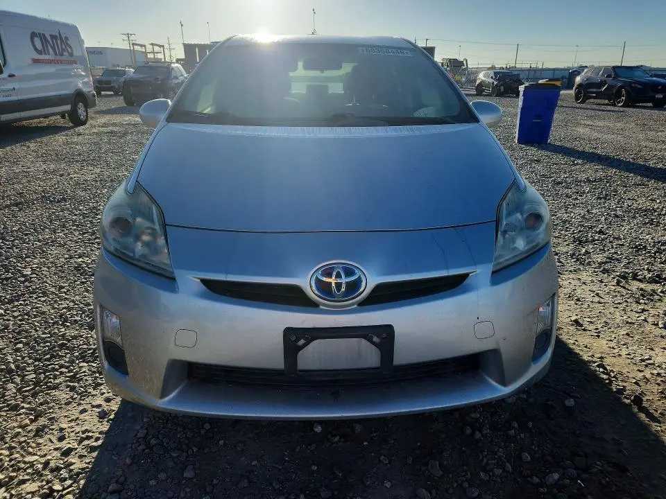 2011 TOYOTA PRIUS THREE  