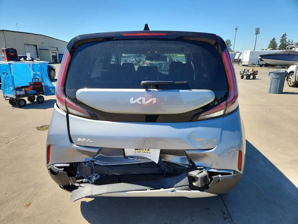 2025 KIA SOUL LX  
