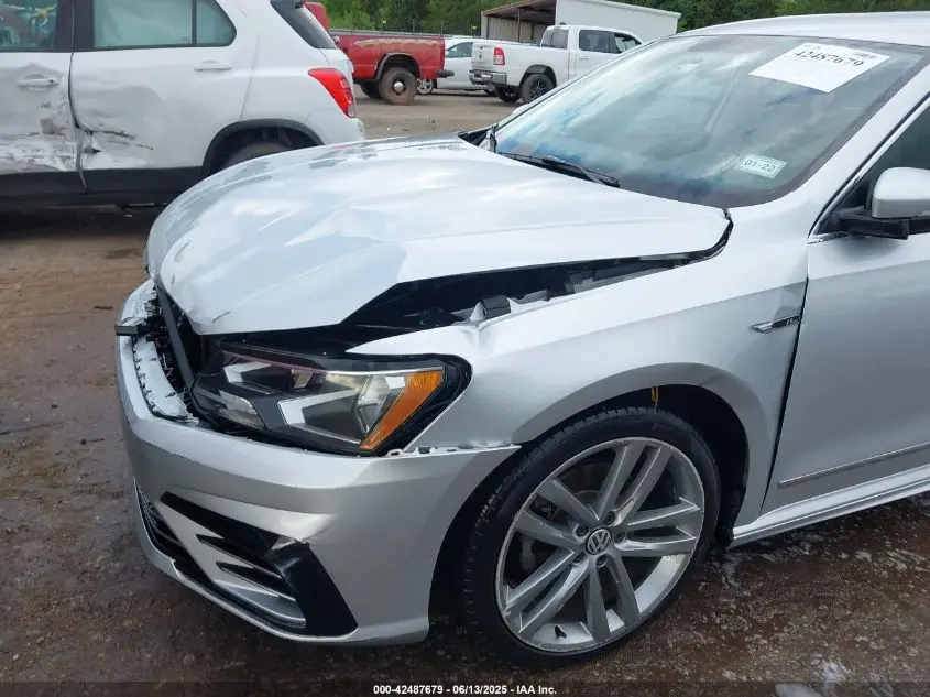 2017 VOLKSWAGEN PASSAT 1.8T R-LINE