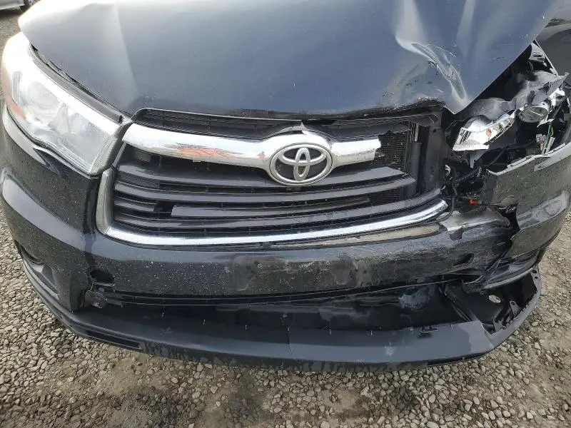 2015 TOYOTA HIGHLANDER XLE  