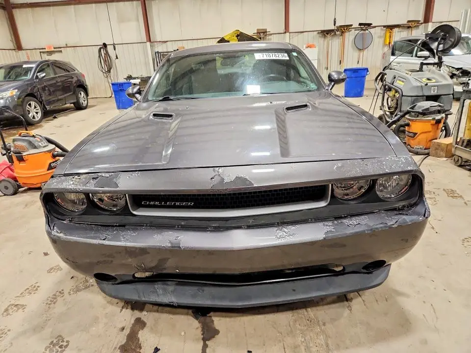 2013 DODGE CHALLENGER SXT  