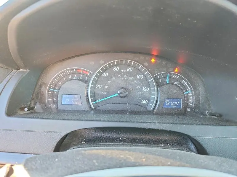 2015 TOYOTA CAMRY LE  