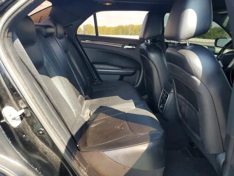2014 CHRYSLER 300C   