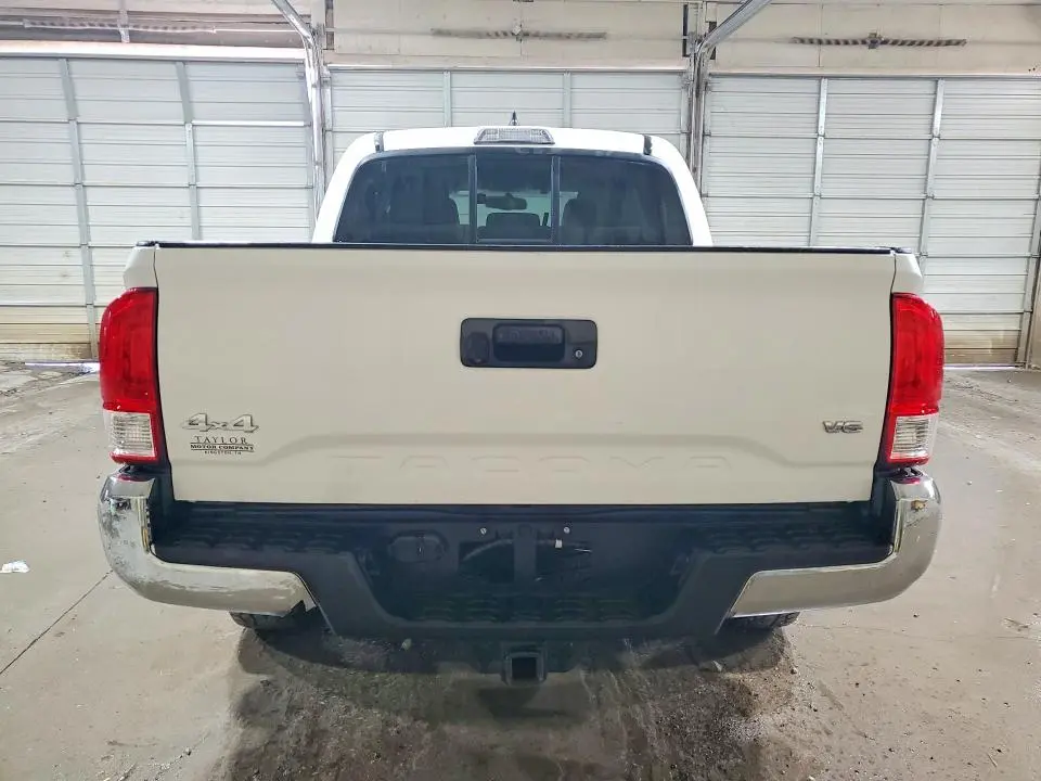 2017 TOYOTA TACOMA SR5 V6  