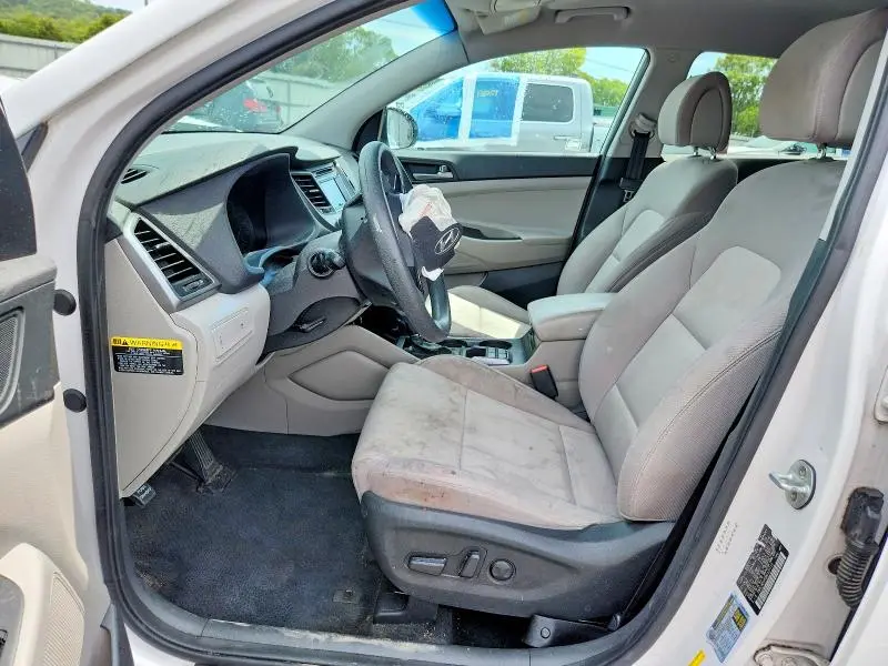 2016 HYUNDAI TUCSON SE  