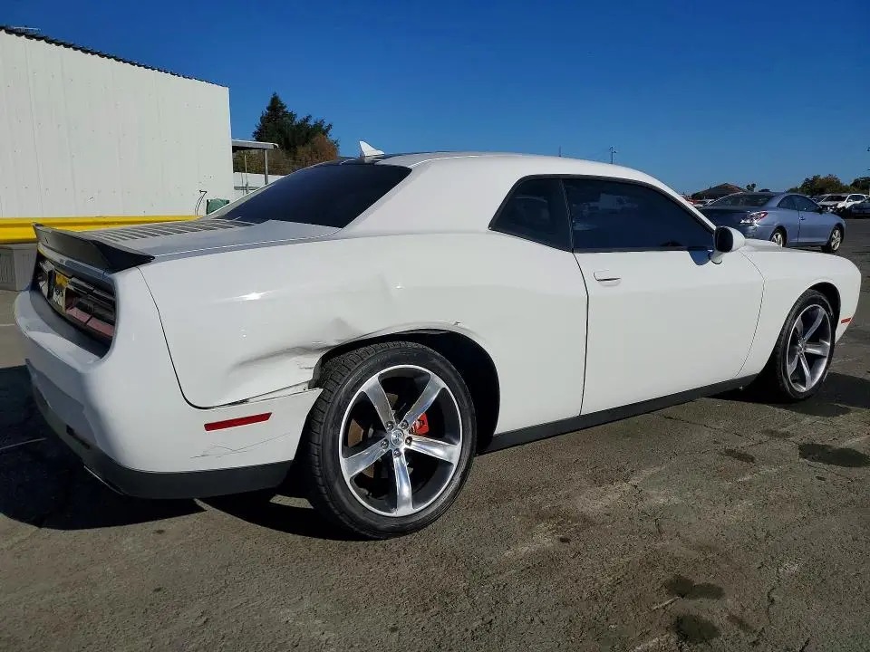 2016 DODGE CHALLENGER SXT  