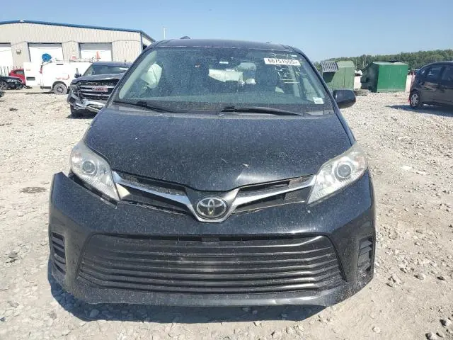 2020 TOYOTA SIENNA LE  