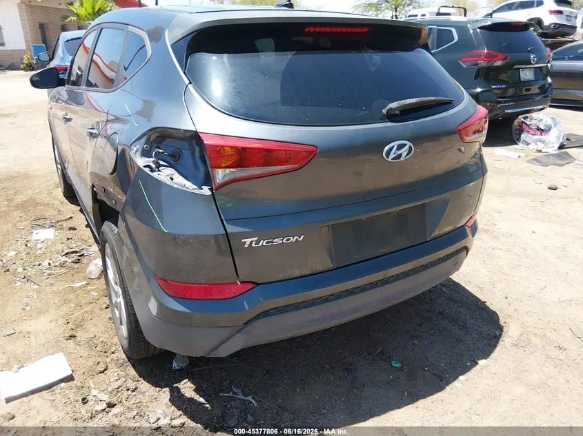 2017 HYUNDAI TUCSON SE