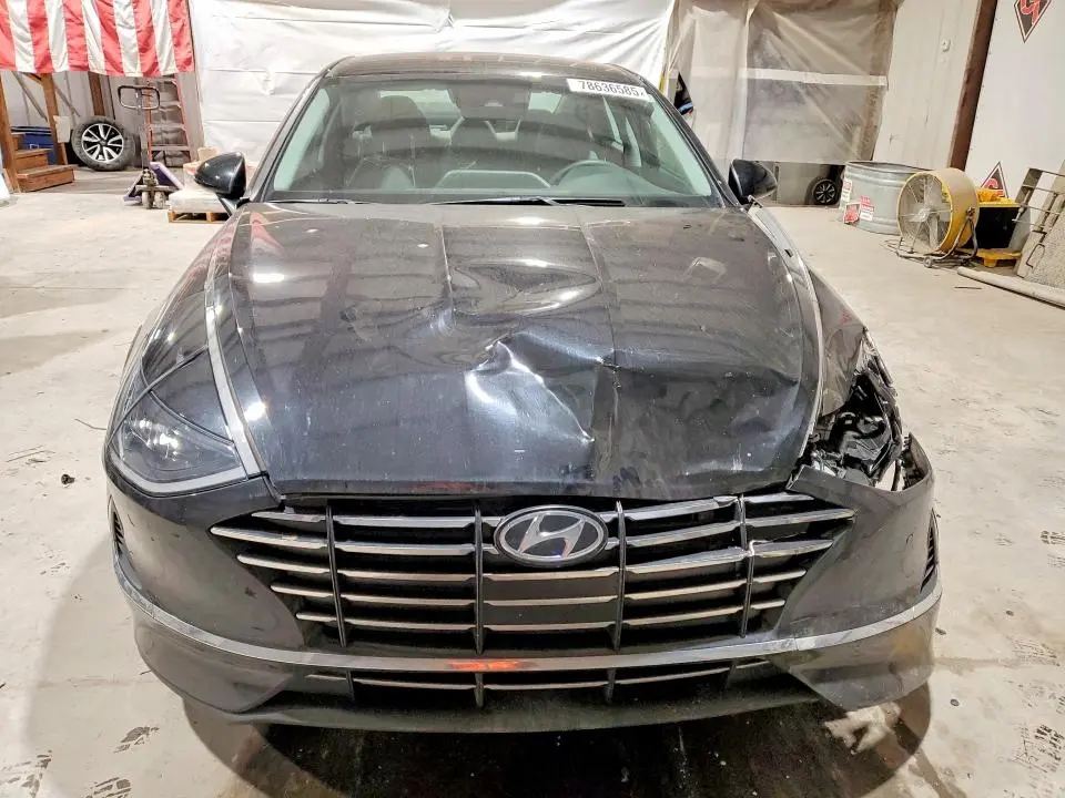 2022 HYUNDAI SONATA SE  