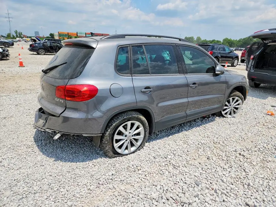 2015 VOLKSWAGEN TIGUAN S  