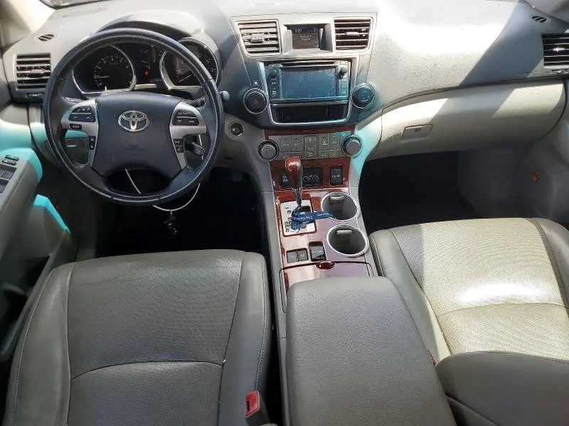 2013 TOYOTA HIGHLANDER LIMITED  