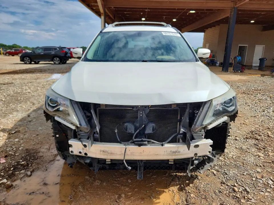 2017 NISSAN PATHFINDER SL  
