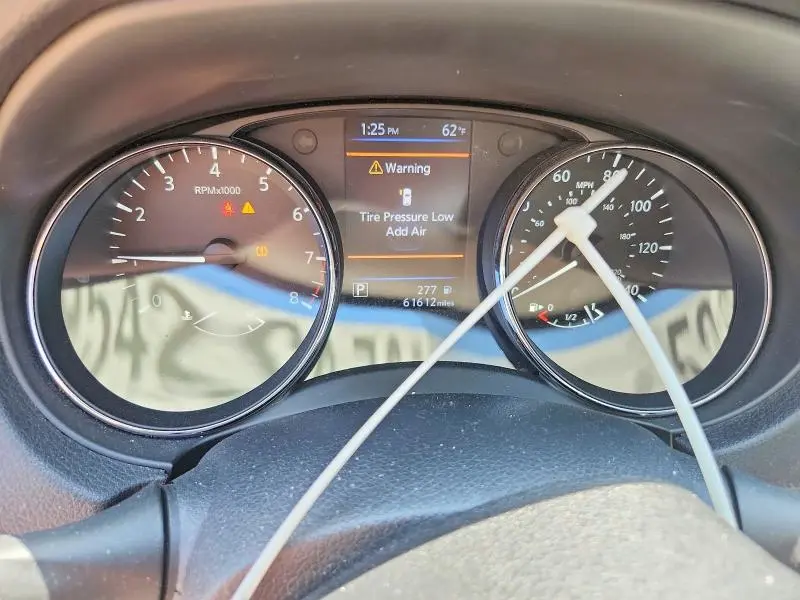 2018 NISSAN ROGUE SV  