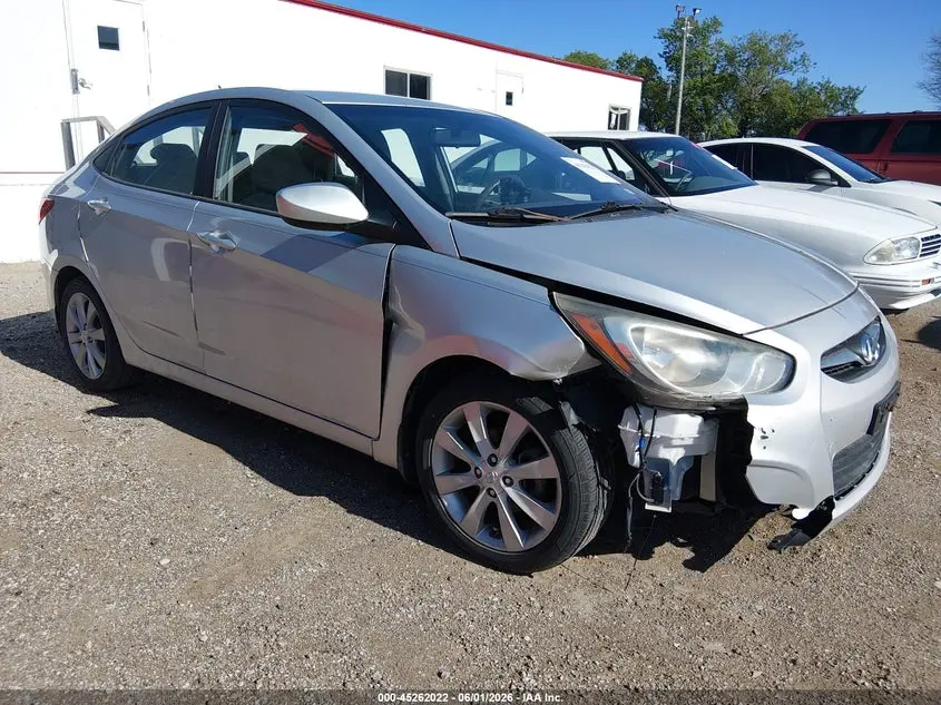 2012 HYUNDAI ACCENT GLS