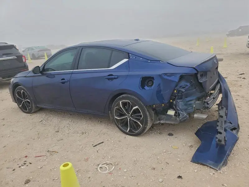 2024 NISSAN ALTIMA SR  