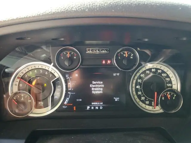 2016 RAM 1500 SLT  