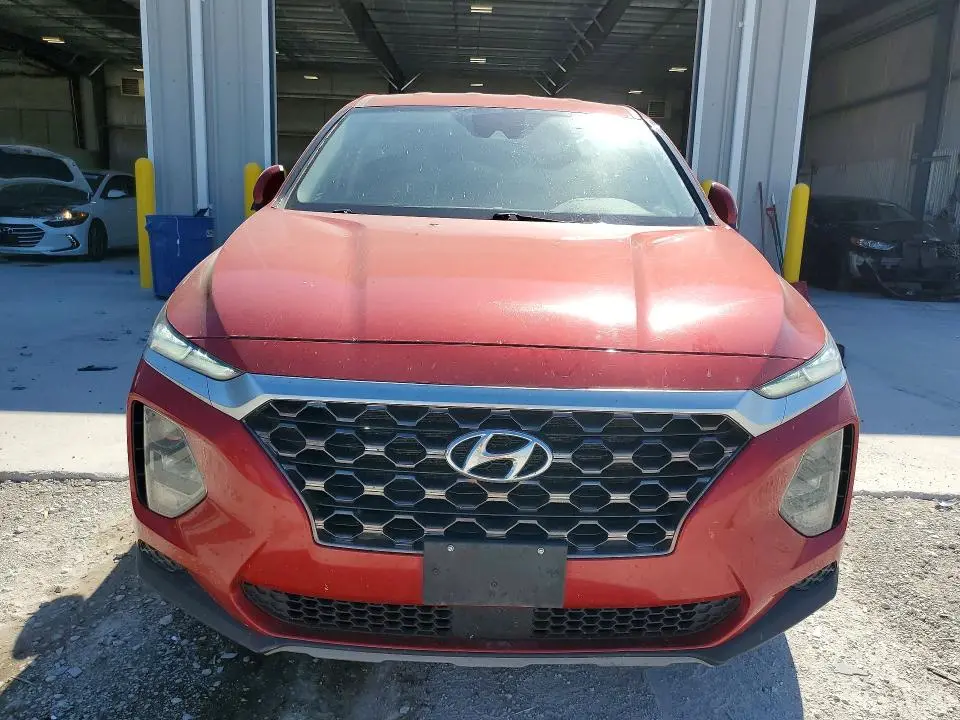 2019 HYUNDAI SANTA FE SE  