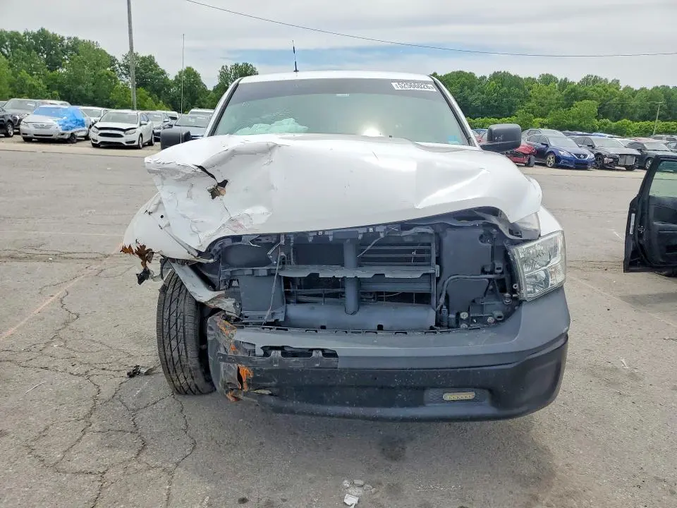 2016 RAM 1500 ST  