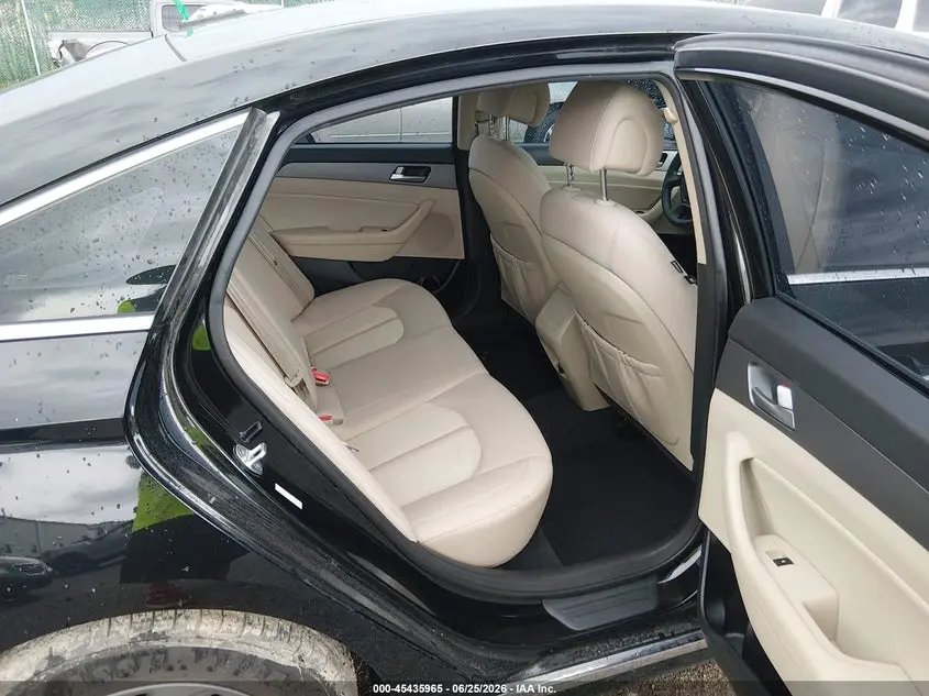 2016 HYUNDAI SONATA HYBRID SE