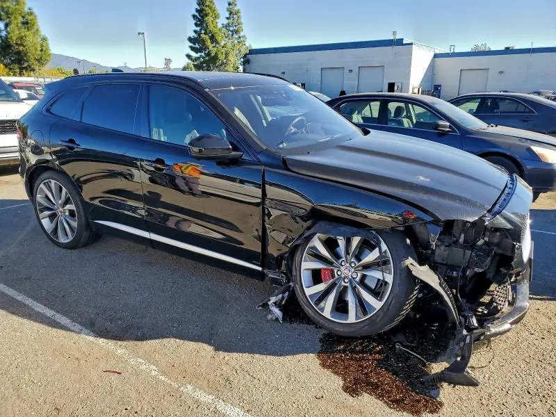 2019 JAGUAR F-PACE S  