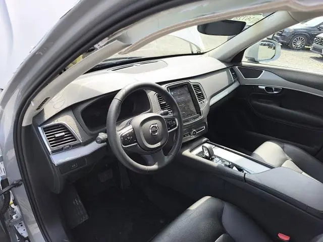 2024 VOLVO XC90 CORE  