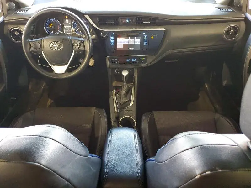 2017 TOYOTA COROLLA SE  