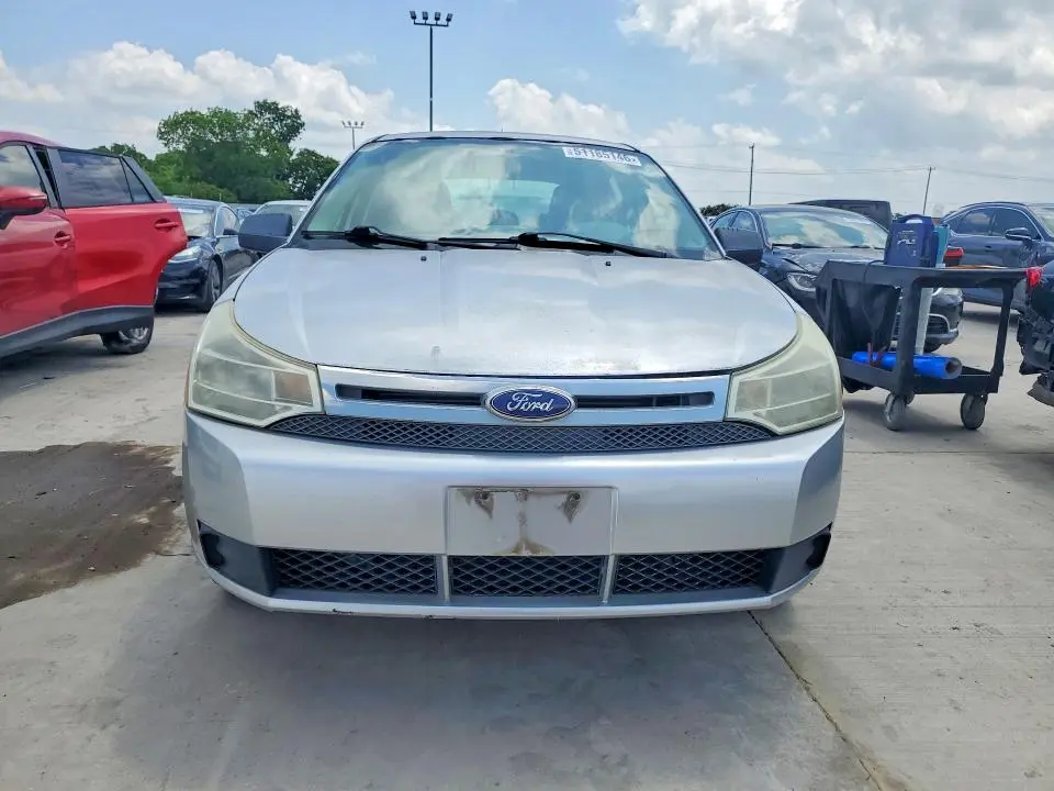 2010 FORD FOCUS SE  