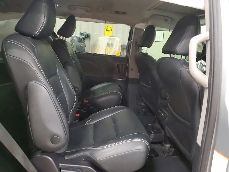 2020 TOYOTA SIENNA SE 7-PASSENGER  