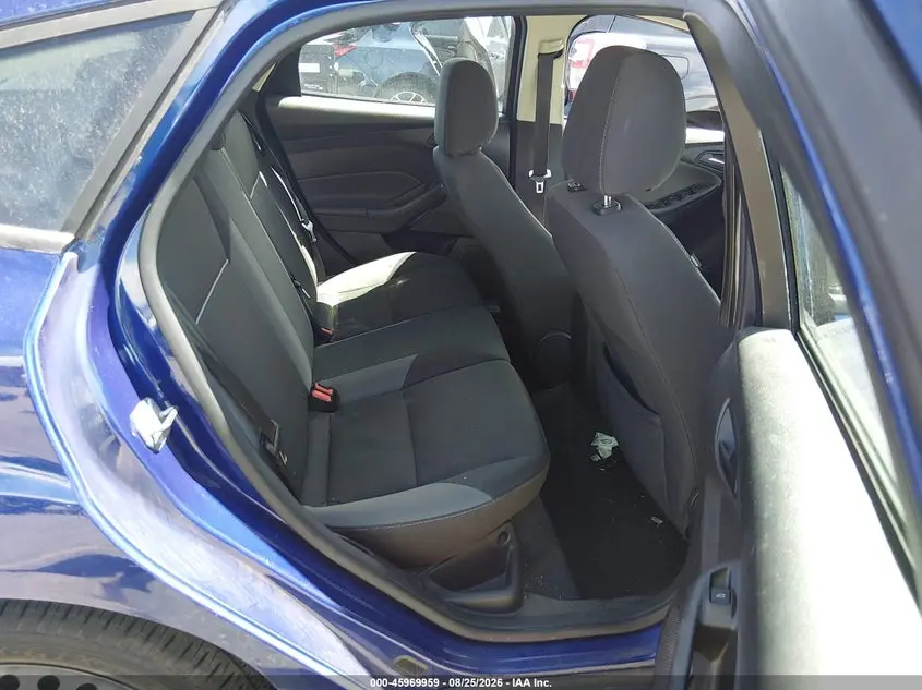 2012 FORD FOCUS SE