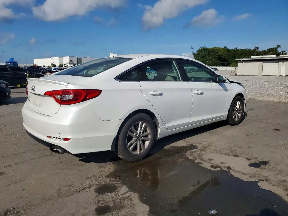 2017 HYUNDAI SONATA SE  