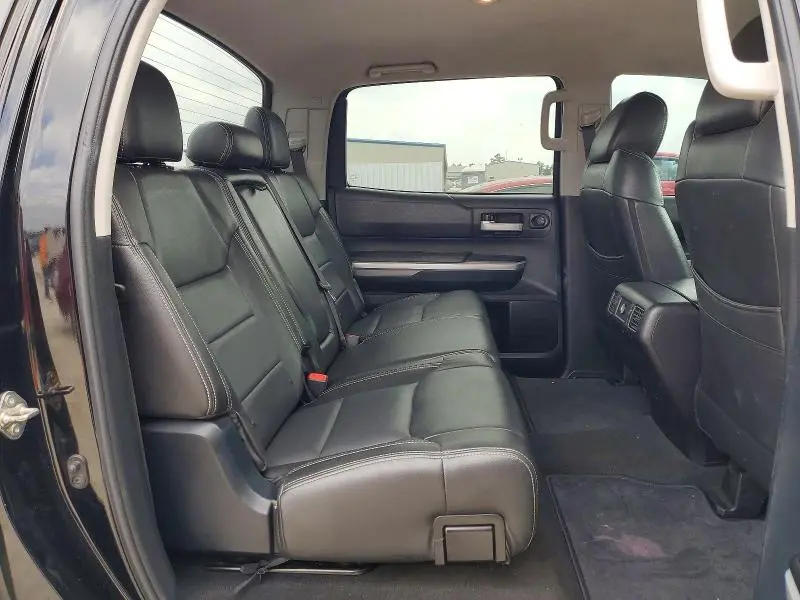 2016 TOYOTA TUNDRA SR5  