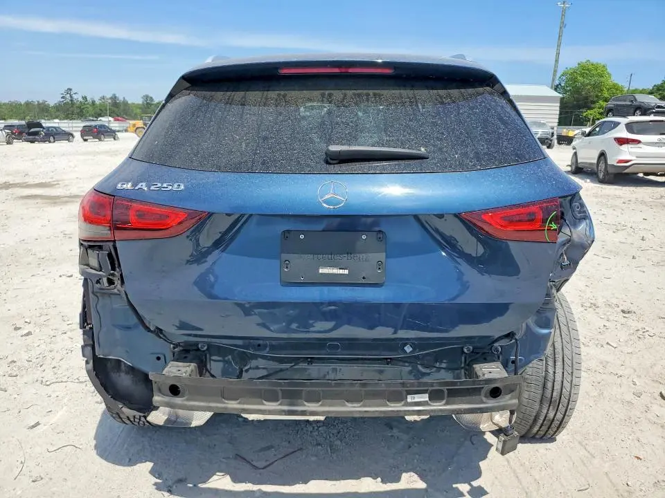 2021 MERCEDES-BENZ GLA 250  