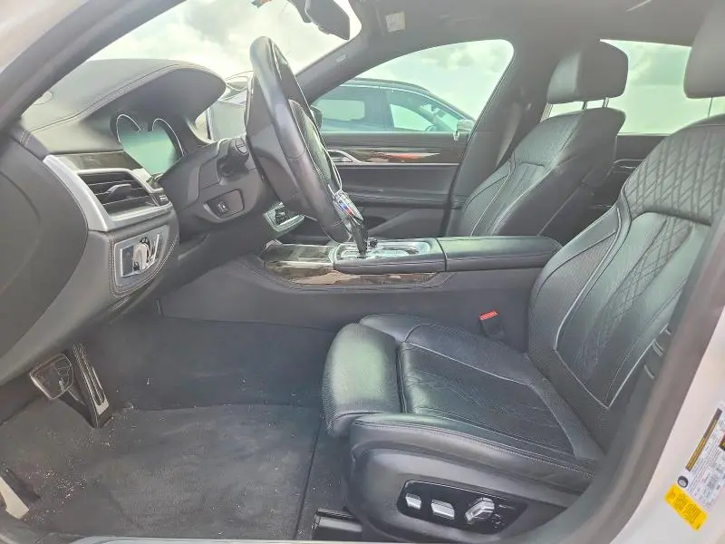 2019 BMW 750 I  