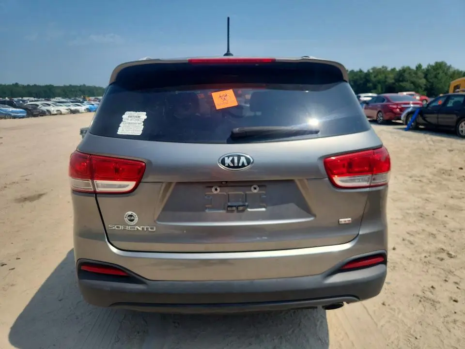 2017 KIA SORENTO LX  
