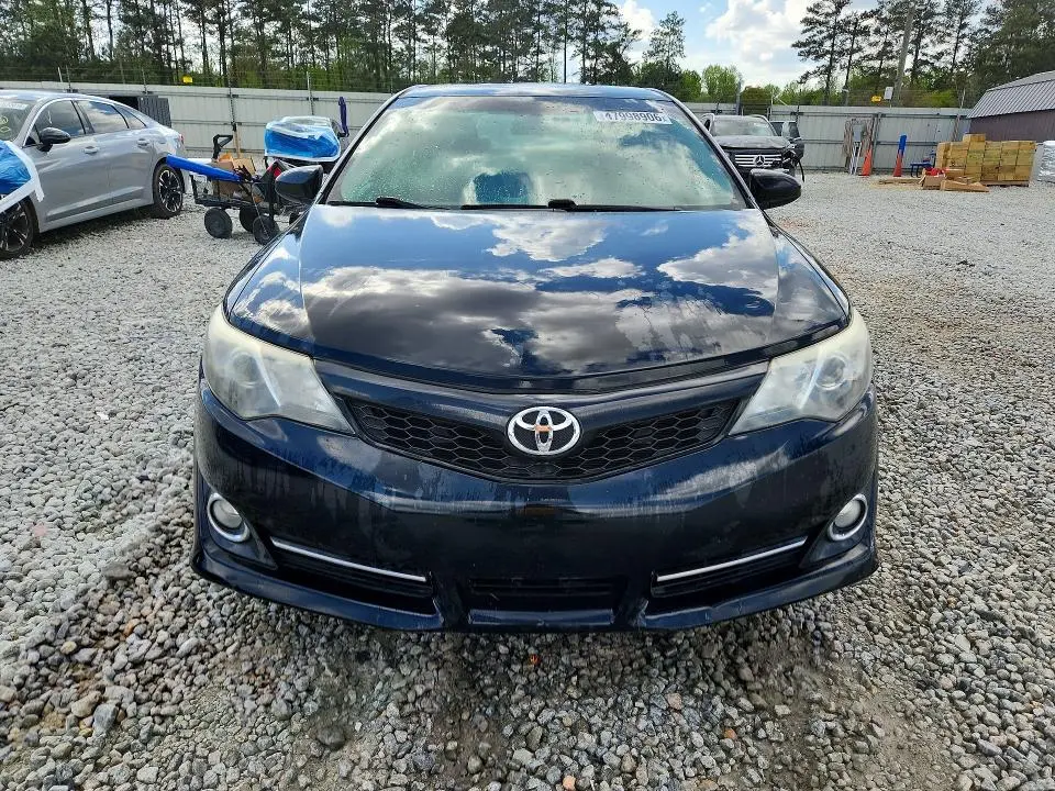 2014 TOYOTA CAMRY SE  