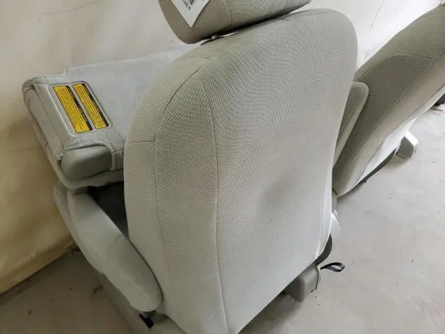 2014 TOYOTA SIENNA LE