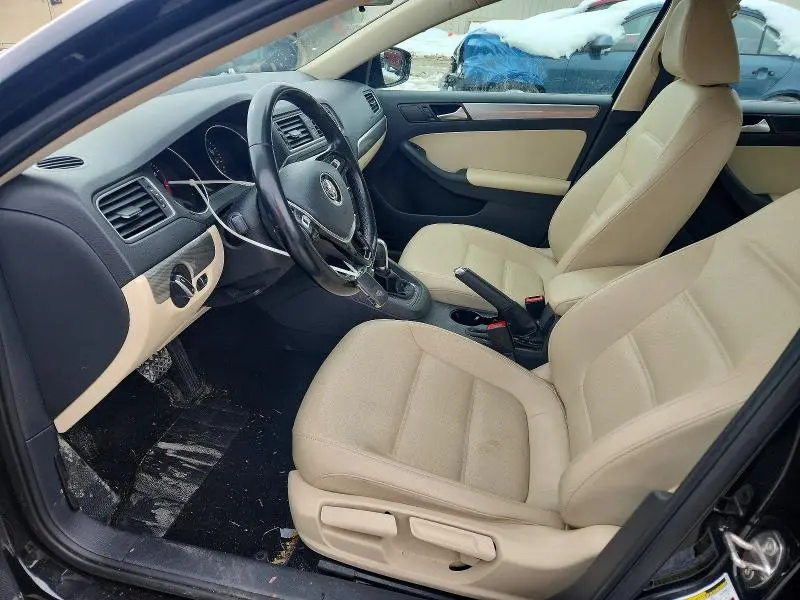 2017 VOLKSWAGEN JETTA SE  