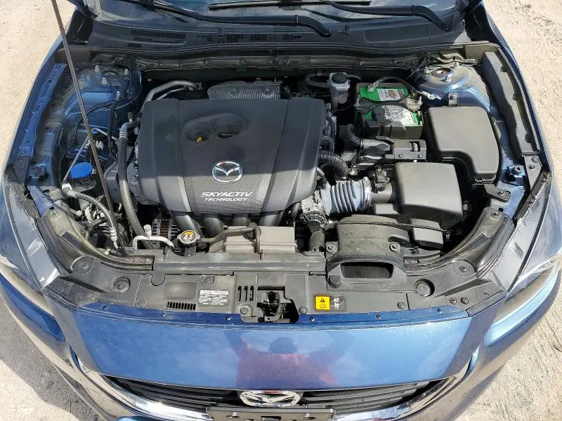 2018 MAZDA 3 TOURING  