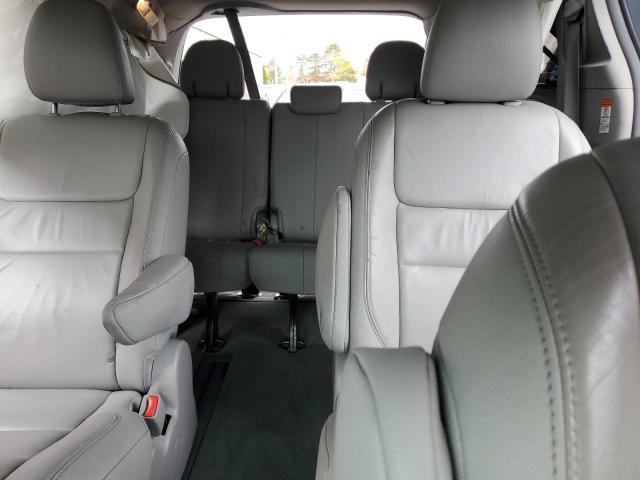 2016 TOYOTA SIENNA XLE