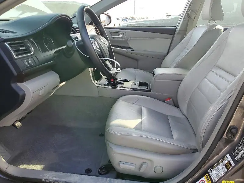 2017 TOYOTA CAMRY XLE  