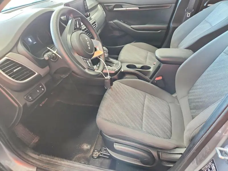 2023 KIA SELTOS LX  