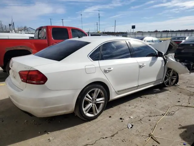 2013 VOLKSWAGEN PASSAT SE  