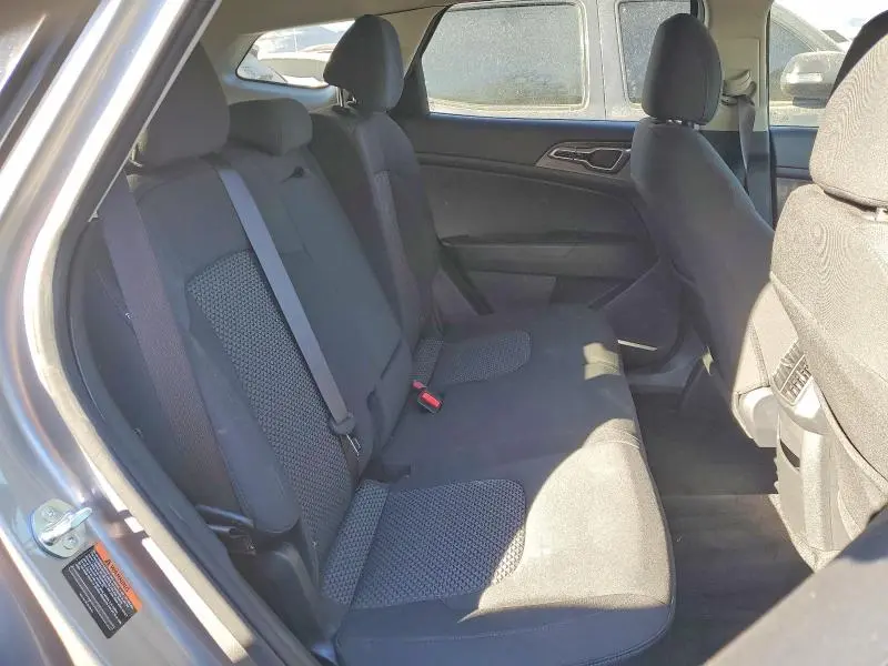 2025 KIA SPORTAGE LX  