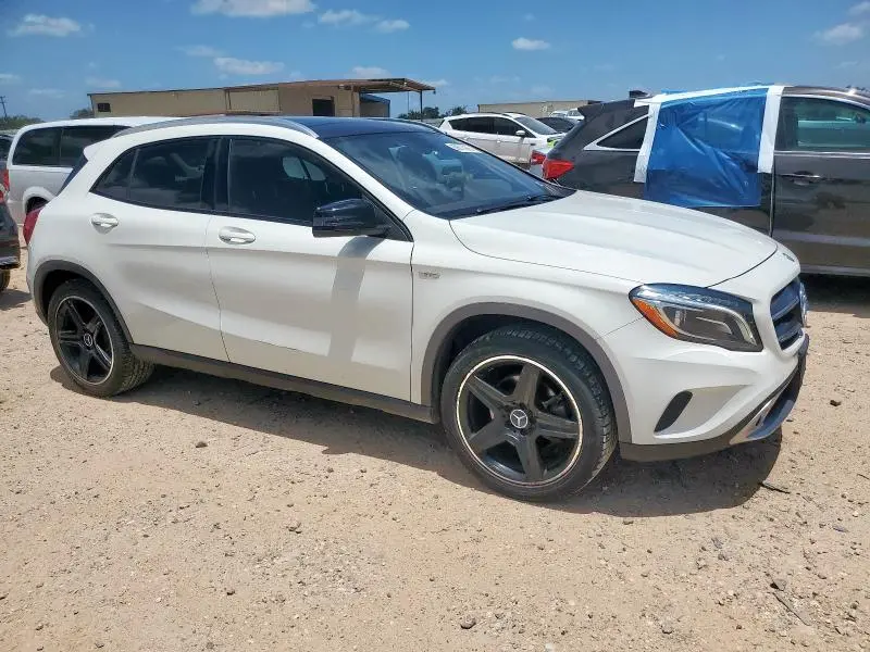 2015 MERCEDES-BENZ GLA 250 4MATIC  