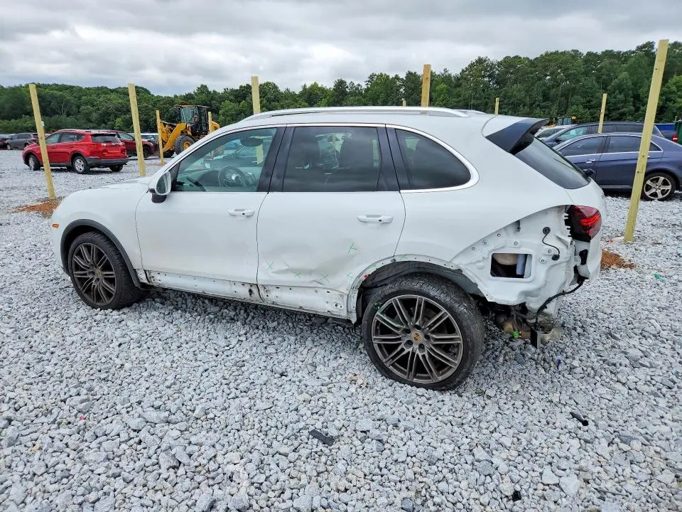 2016 PORSCHE CAYENNE   