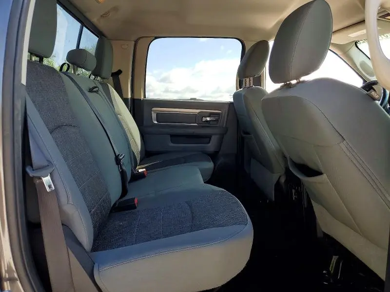 2014 RAM 1500 SLT  