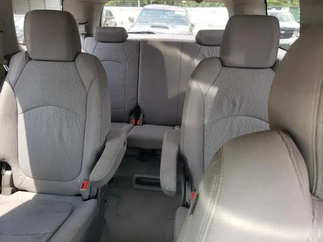 2013 GMC ACADIA SLE  