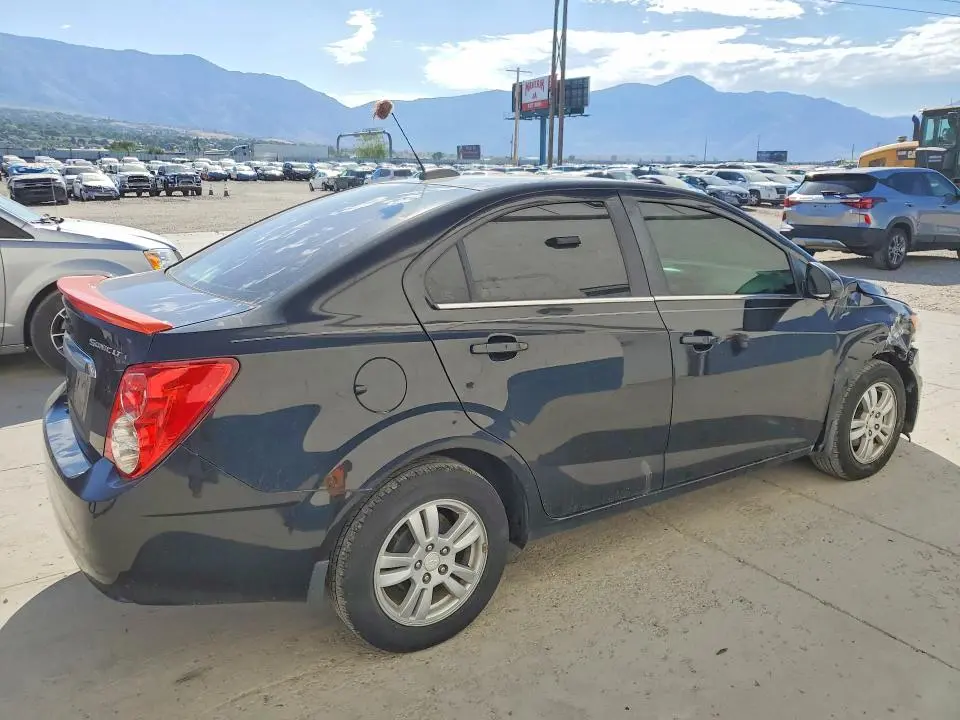 2016 CHEVROLET SONIC LT  