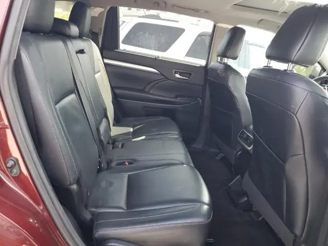 2016 TOYOTA HIGHLANDER XLE  